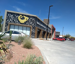 Plaza Comercial Henri Dunant photo