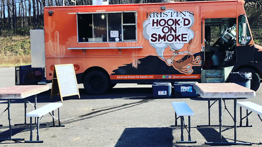 Kristin’s Hook’d On Smoke (food truck) 28694