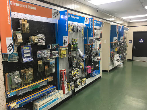 Truck Rental Agency «U-Haul Moving & Storage of Inglewood», reviews and photos, 964 South La Brea Ave, Inglewood, CA 90301, USA