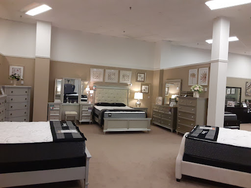 Furniture Store «Raymour & Flanigan Furniture and Mattress Store», reviews and photos, 6115 E Black Horse Pike, Egg Harbor Township, NJ 08234, USA