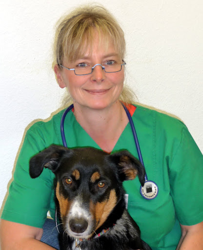 Dr. med. vet. Silke Beckmann Müller prakt. Vet unter Poing, Bayern
