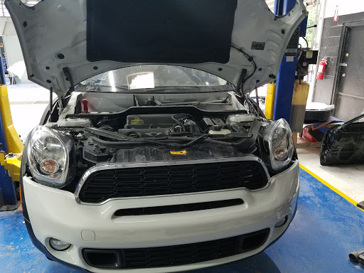 Auto Body Shop «Antillana Car Service Car Paint Shop», reviews and photos, 6363 E Colonial Dr g, Orlando, FL 32807, USA