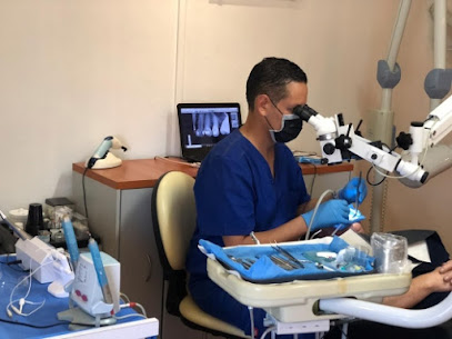 Dr. Saul A Sánchez Hinojosa, Dentista - Odontólogo