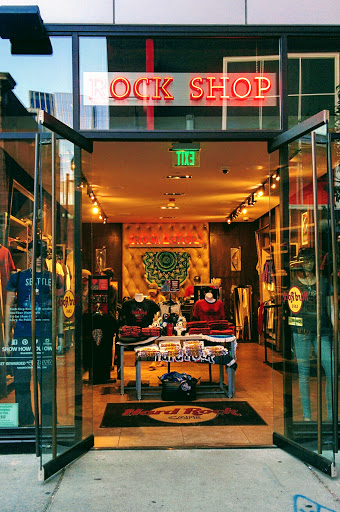 American Restaurant «Hard Rock Cafe», reviews and photos, 116 Pike St, Seattle, WA 98101, USA