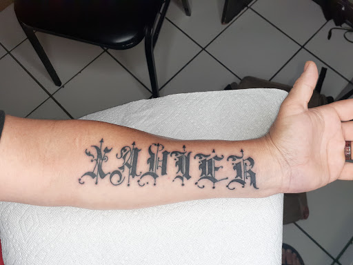 Tattoo Shop «No Egrets Tattoo Studios», reviews and photos, 1128 College St, Clarksville, TN 37040, USA