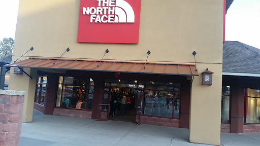 Clothing Store «The North Face Outlet», reviews and photos, 5050 Factory Shops Blvd Suite100, Castle Rock, CO 80108, USA