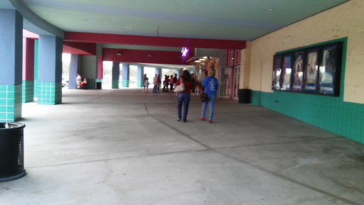 Movie Theater «Regal Cinemas Avenues 20 & RPX», reviews and photos, 9525 Philips Hwy, Jacksonville, FL 32256, USA