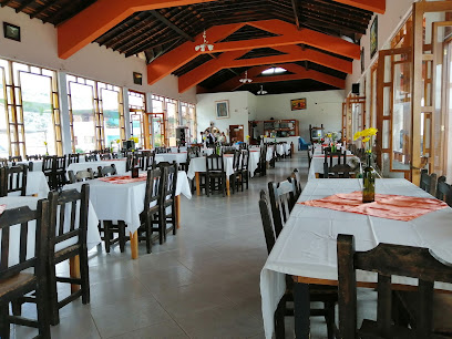 Restaurante Monserrat - Cl. 6 ##5, Pinchote, Santander, Colombia