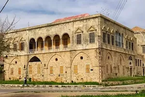 قصر علي أديب image
