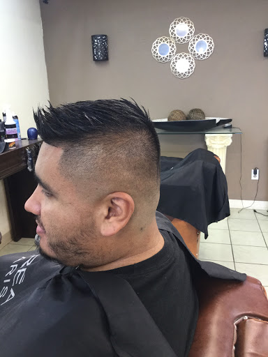 Barber Shop «Juarez Barbershop & Salon», reviews and photos, 1600 N Plano Rd #2400, Richardson, TX 75081, USA