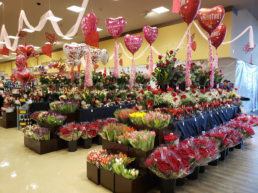 Grocery Store «Safeway», reviews and photos, 1550 N Pacific Hwy, Woodburn, OR 97071, USA