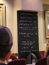 Photo n°3 de Kahn Famous Deli à Paris ()