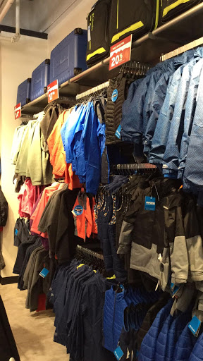 Sportswear Store «Columbia Sportswear Outlet at The Outlet Shoppes at Gettysburg», reviews and photos, 1863 Gettysburg Village Dr, Gettysburg, PA 17325, USA
