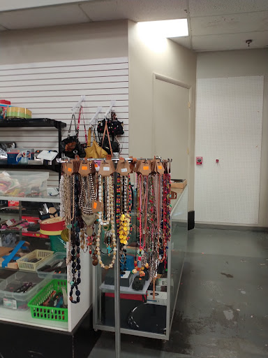 Thrift Store «Thrift Center Ministry», reviews and photos, 12875 Walsingham Rd, Largo, FL 33774, USA