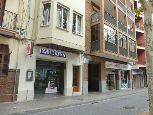 Información y opiniones sobre Farmacia Sanfeliu Soto de Hospitalet De Llobregat