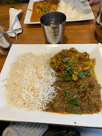 Poulet au curry du Restaurant indien moderne Singh à Paris - n°1