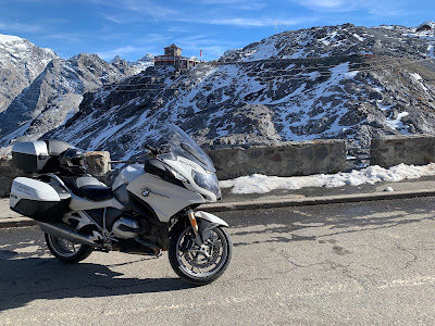 Hertz Ride Motorcycle Rentals & Tours Paris à Paris