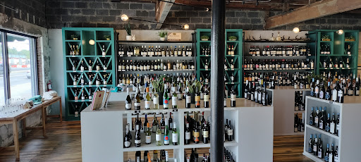 Liquor Store «Last Chance Liquor Store», reviews and photos, 837 Dickerson Pike, Nashville, TN 37207, USA