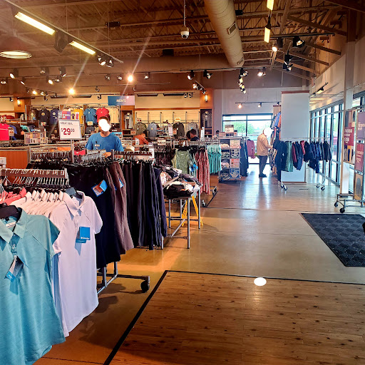 Sportswear Store «Columbia Sportswear Outlet Store at Edinburgh Premium Outlets», reviews and photos, 11715 NE Executive Dr #100, Edinburgh, IN 46124, USA