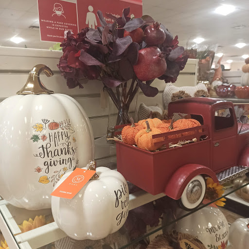 Department Store «T.J. Maxx», reviews and photos, 25 Robert Dr, South Easton, MA 02375, USA