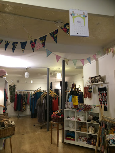 Reviews of Bermondsey Fayre in London - Clothing store