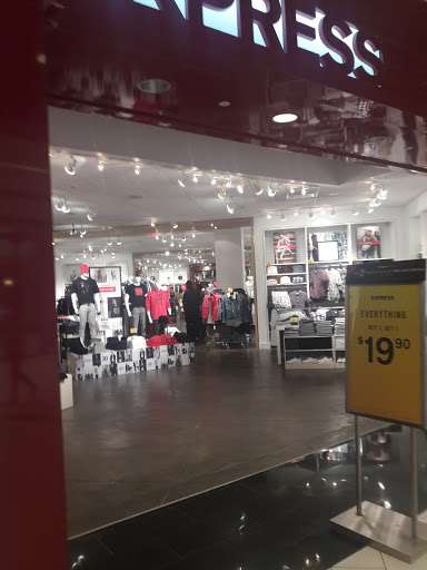 Clothing Store «Express», reviews and photos, 1000 Palisades Center Dr, West Nyack, NY 10994, USA