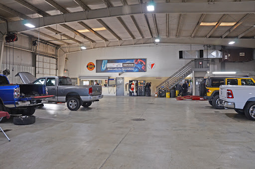 Car Dealer «Lucas-Smith Chrysler Center», reviews and photos, 1600 Parkway W, Festus, MO 63028, USA