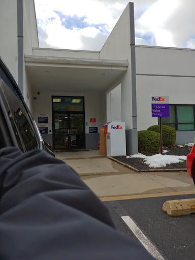 Shipping and Mailing Service «FedEx Ship Center», reviews and photos, 1500 Blueball Ave, Linwood, PA 19061, USA