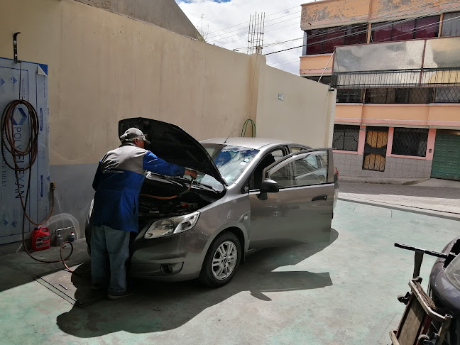 Opiniones de Mantenimiento Automotriz en Quito - Taller de reparación de automóviles