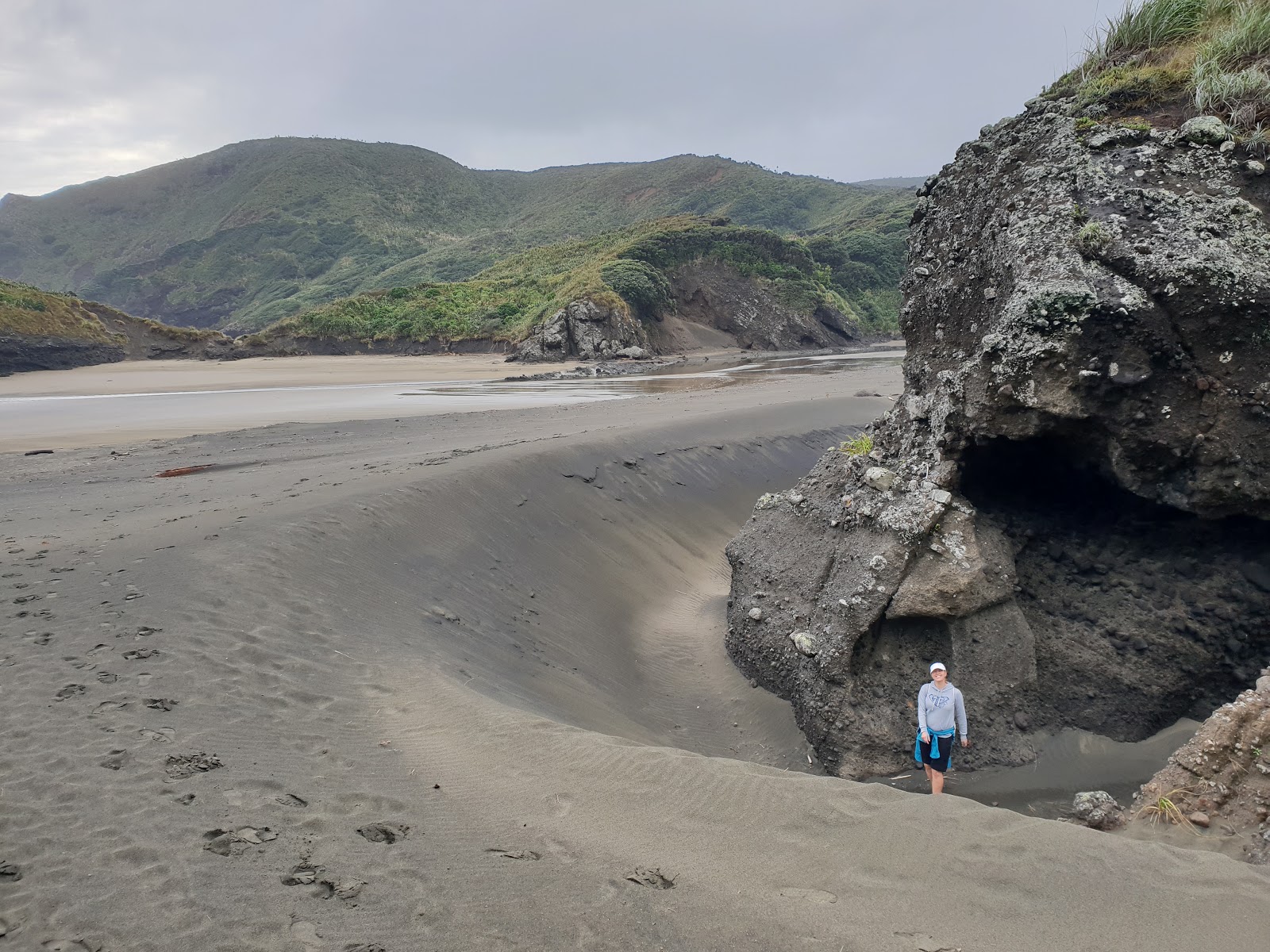 Foto di Anawhata Beach e il suo bellissimo paesaggio