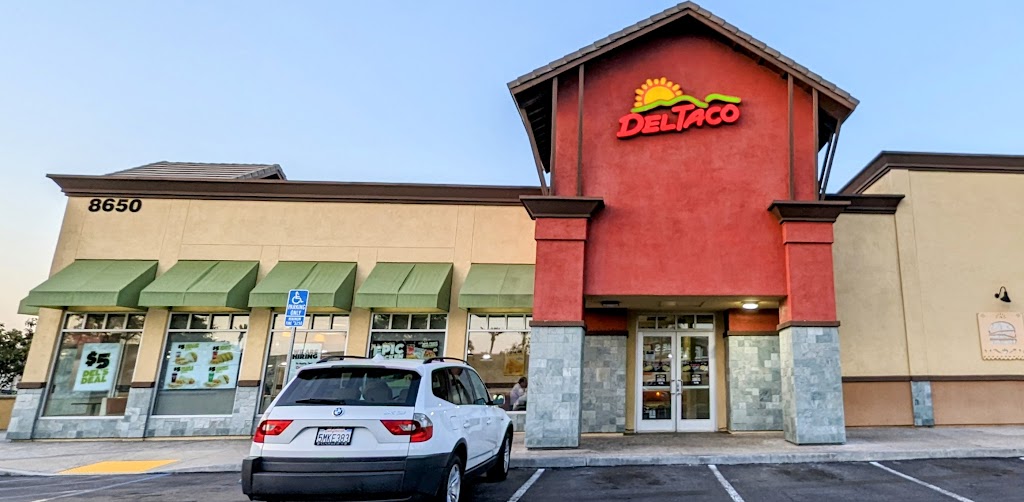 Del Taco 90660
