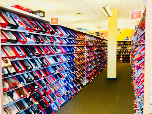 Shoe Store «Payless ShoeSource», reviews and photos, 10500 Ulmerton Rd #272, Largo, FL 33771, USA