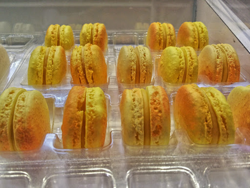 LAMOUNIER Macarons & Chocolats
