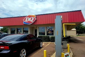 Dairy Queen image