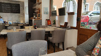 Atmosphère du Restaurant L'Amphore à Évian-les-Bains - n°11