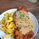 Photo n°1 de l'avis de Bernd.c fait le 29/07/2023 à 22:59 sur le  Spießbratenhalle à Schillingen