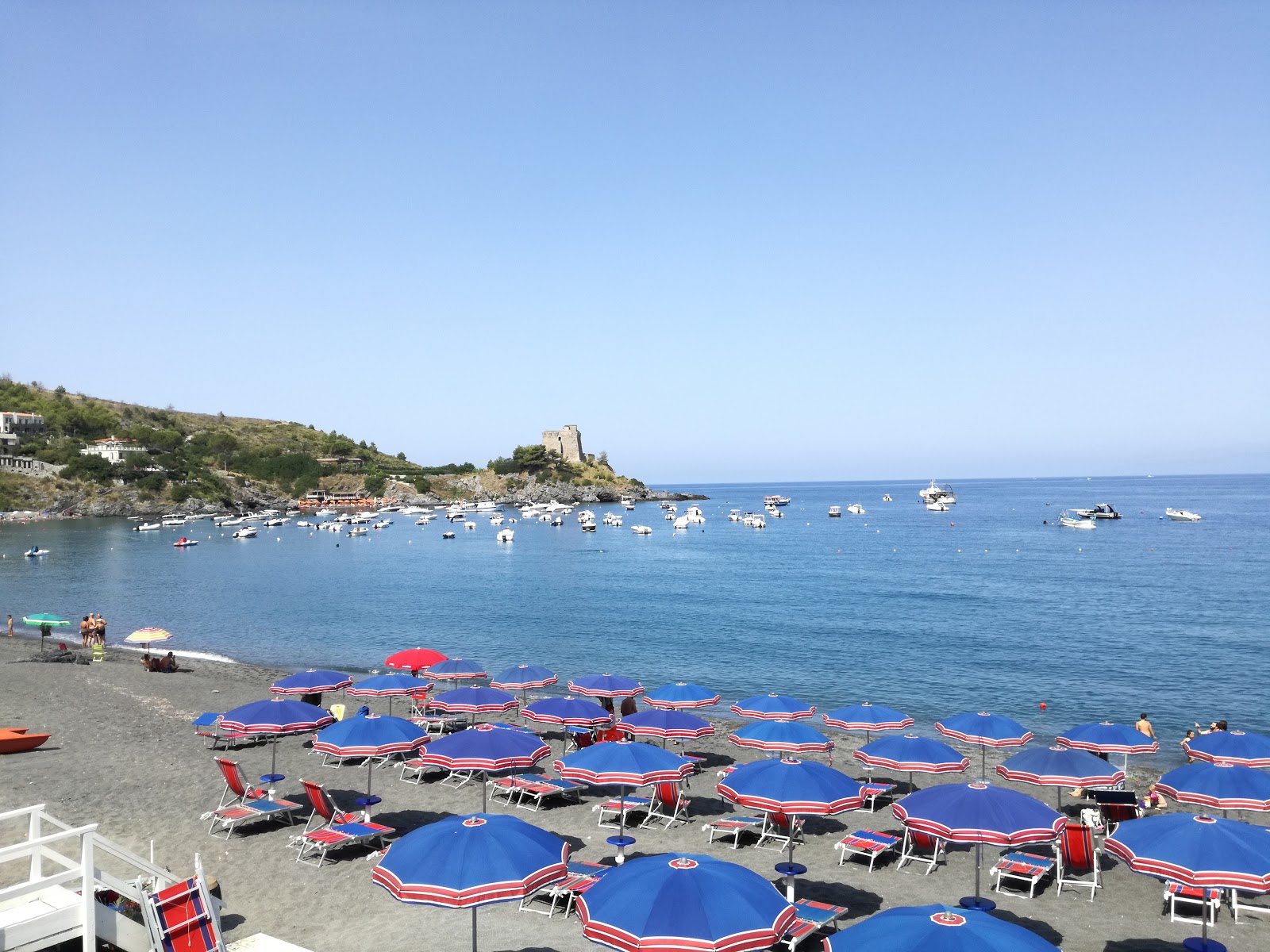 Foto von Spiaggia San Nicola Arcella und die siedlung