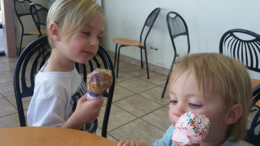 Ice Cream Shop «Cold Stone Creamery», reviews and photos, 299 E Plumb Ln A, Reno, NV 89502, USA