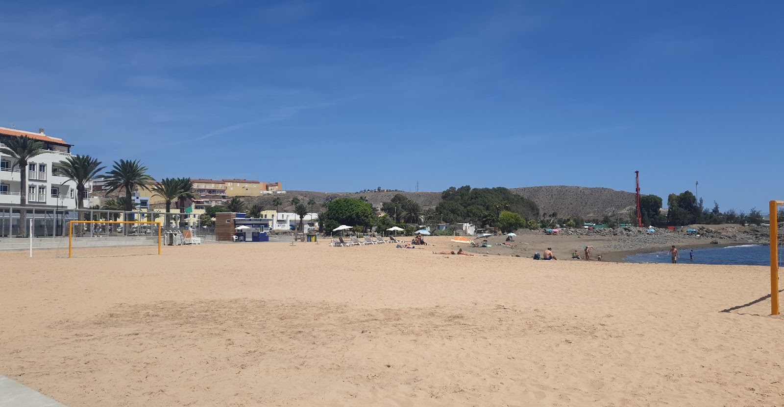 Playa de Arguineguin'in fotoğrafı düz bir kıyı şeridi ile birlikte