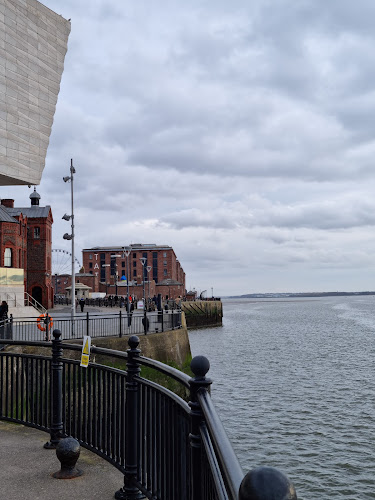 Liverpool Royal Albert Dock, Kings Parade, Hartley Quay, Mann Island, The Pier Head, Liverpool L3 4AQ, United Kingdom