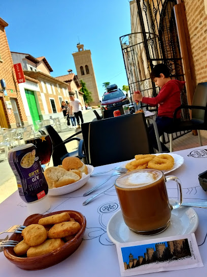 Bar  Los Jubilados  - C. Miguel Delibes, N°1, 05210 Horcajo de las Torres, Ávila, Spain