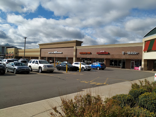 Shopping Mall «Village Of Rochester Hills», reviews and photos, 104 Adams Rd, Rochester, MI 48309, USA