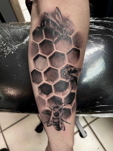 Tattoo Shop «Mine Shaft Tattoo & Piercing», reviews and photos, 8160 S Main St, Helen, GA 30545, USA