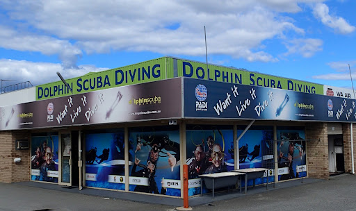 Diving shops in Perth