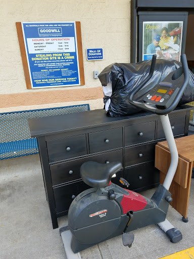 Shopping Mall «Southridge Shopping Center», reviews and photos, 1678 Beavercreek Rd, Oregon City, OR 97045, USA