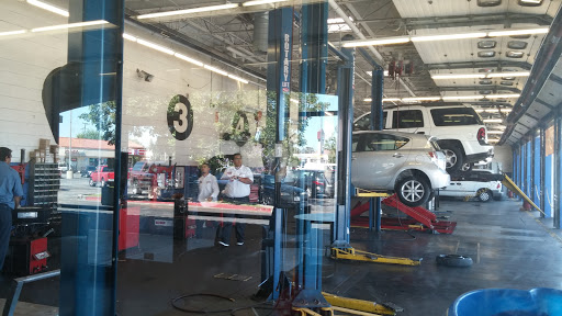 Pep Boys image