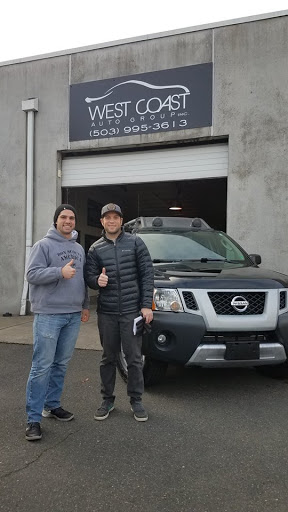 Used Car Dealer «West Coast Auto Group», reviews and photos, 231 NE 10th Ave, Portland, OR 97232, USA