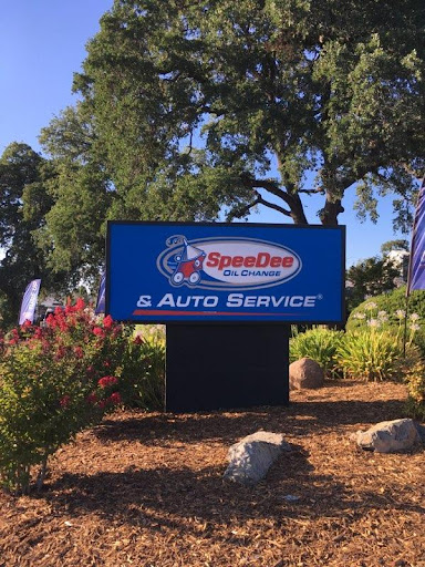 SpeeDee Oil Change & Auto Service image