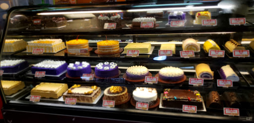 Shopping Mall «Vallejo Plaza Shopping Center», reviews and photos, 3325 Sonoma Blvd, Vallejo, CA 94590, USA