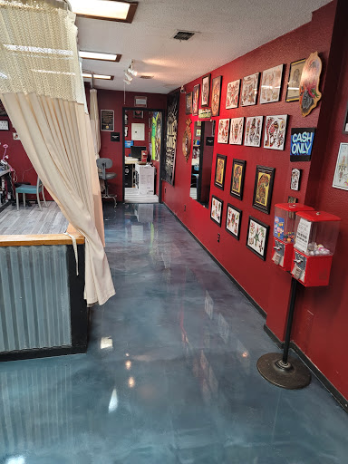 Tattoo Shop «Flaming Heart Tattoo», reviews and photos, 624 N Closner Blvd, Edinburg, TX 78541, USA
